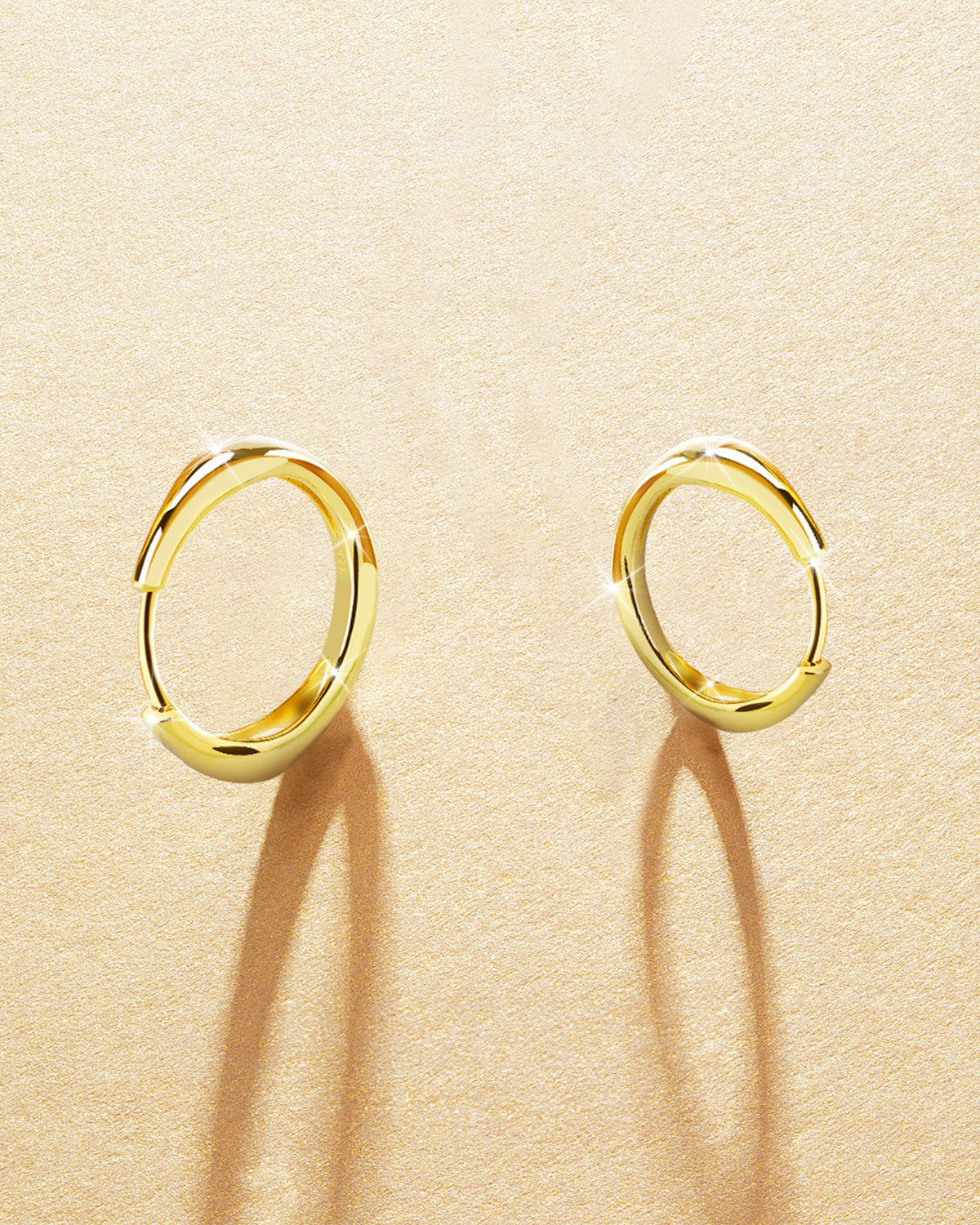 Classic Tunnel Mini Hoop Earrings - Molenia Jewelry