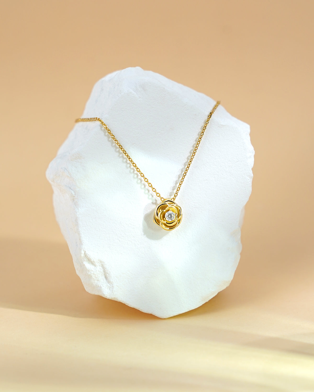 14K gold plated rose flower necklace - Molenia Jewelry