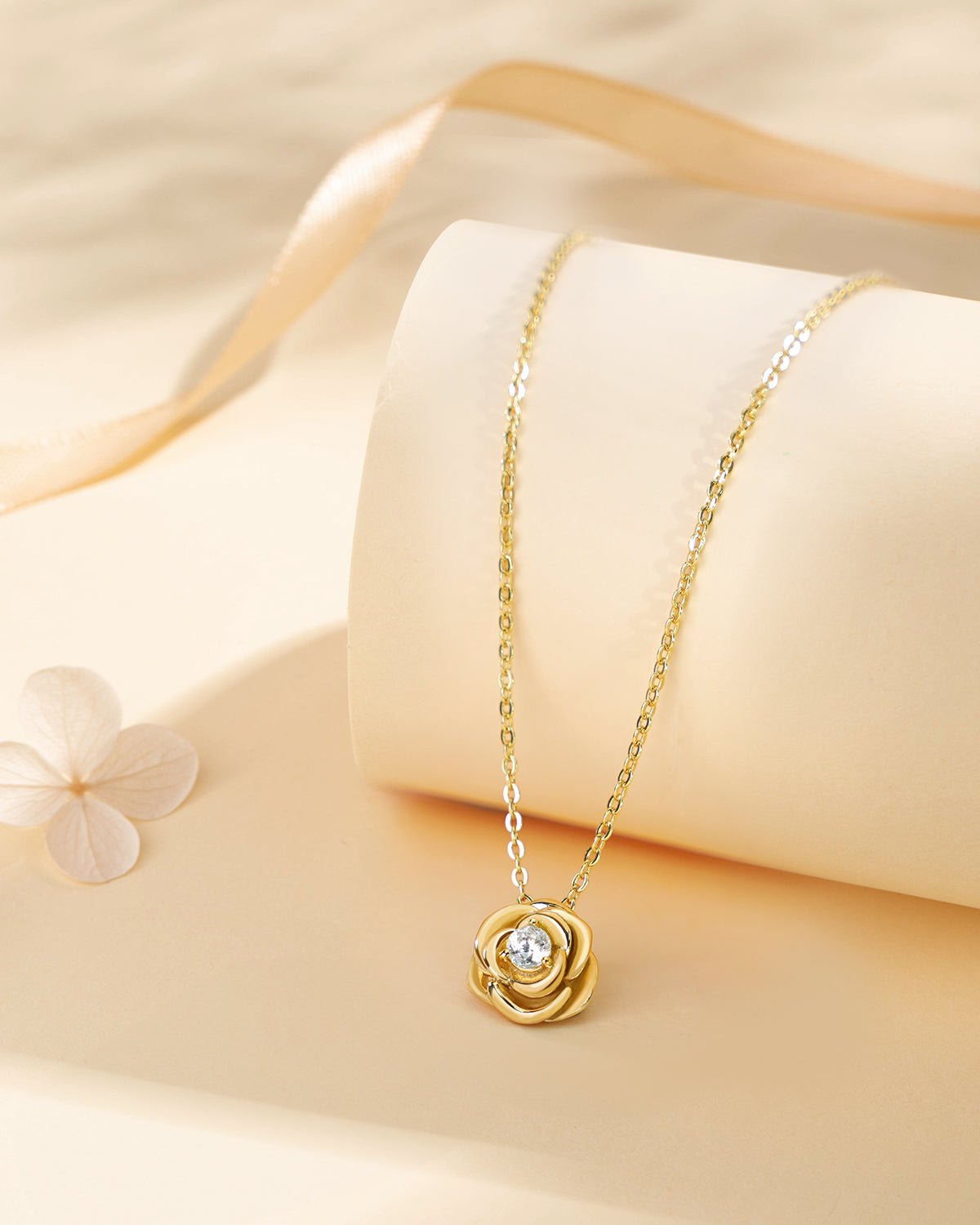 14K gold plated rose flower necklace - Molenia Jewelry